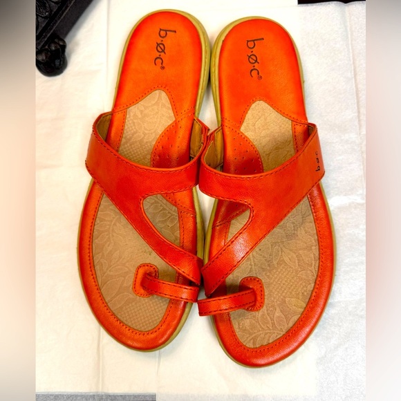 b.o.c. Orange Vibrant Summertime Sandals with Curved Strap Design size 10M - Picture 3 of 9